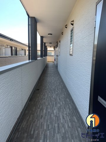 ビオス広川B棟のエントランス