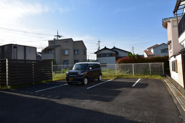 ノイエクラッセ山崎の駐車場|駐車場です
