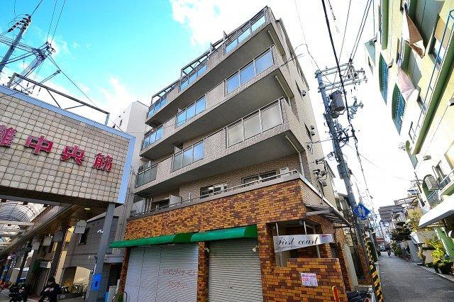 ファーストコートの外観