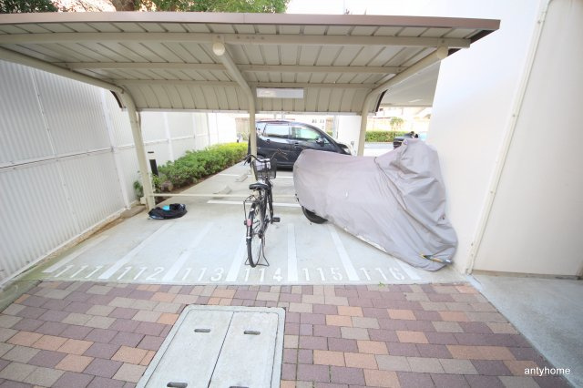 クリスタルブライト天満橋リバーサイド　仲介手数料無料の駐車場