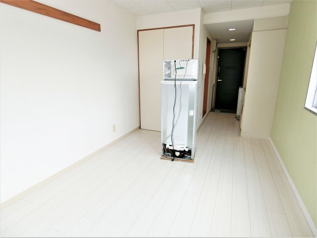 アネックス和総の洋室