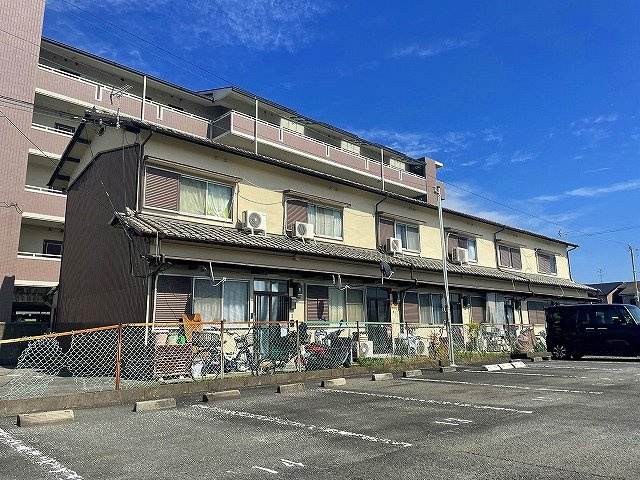 小橋貸家の外観|レトロな外観です。