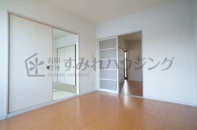 セントポーリア鴻池の洋室