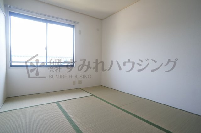 セントポーリア鴻池の和室