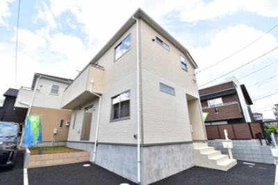 【外観】 | 武蔵村山市大南第18 | 太陽の恩恵を存分に受けられる邸宅。住まうご家族の心地よさを最優先した意匠をご体感下さい。