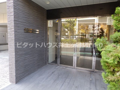 【エントランス】 | レグラス横浜吉野町