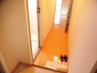 第一パールハイツ上杉の展望|玄関から～