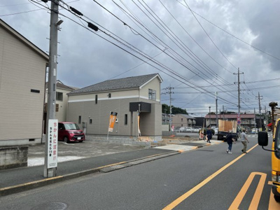 【前面道路含む現地写真】 | 日野市神明1丁目新築戸建て　2号棟（残り1棟） | 前面道路含む現地写真です