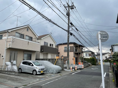 【前面道路含む現地写真】 | 日野市西平山5丁目新築戸建て | 前面道路含む現地写真です