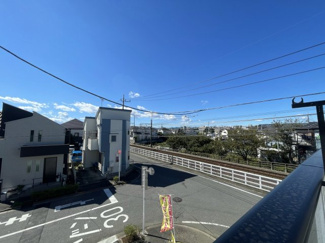 【前面道路含む現地写真】
