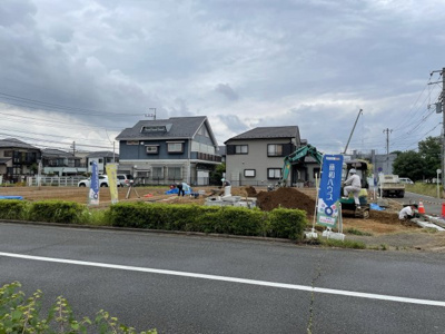 【前面道路含む現地写真】 | 仲介手数料無料　日野市南平4丁目新築戸建て5棟現場5号棟