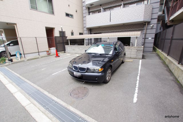 エスリード福島第５　仲介手数料無料の駐車場