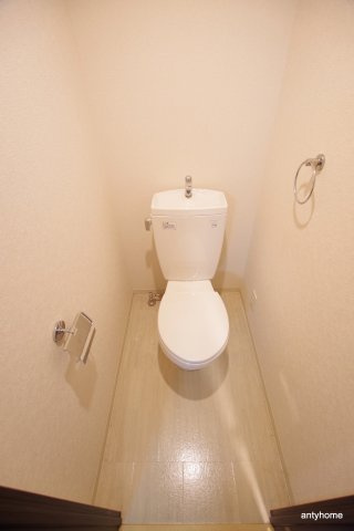 エスリード福島第５　仲介手数料無料のトイレ