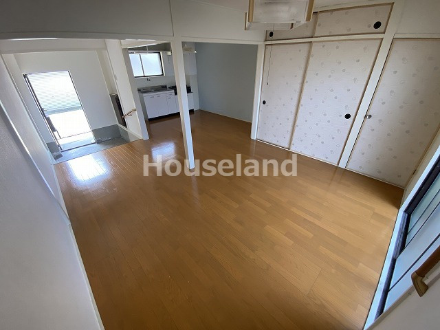 ダイトウハイツ北棟の居間・リビング