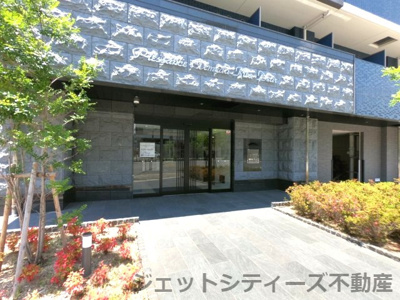 【エントランス】 | プレサンス梅田北ディア