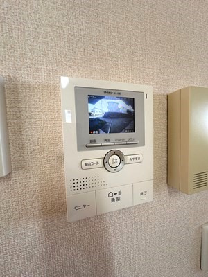 【セキュリティ】 | アガイティーラ | 防犯対策に有効なカメラ付きインターホン！録画機能が付いているので留守中の訪問者まで確認できます♪