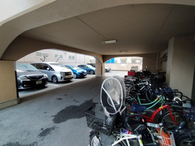 【駐車場】 | ハイマートニュー関目 | マンション敷地内には、平面駐車場がございます。
※空状況は都度確認ください。