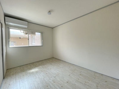 【洋室】 | ライズ厚木