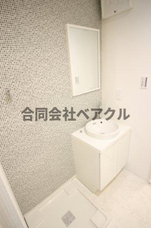 【洗面所】 | メゾンルイ | 忙しい朝には欠かせない洗面所です