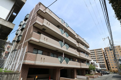 【外観】 | サンフォーレ千里丘 | 【現地写真】
鉄筋コンクリート造の16戸♪
分譲マンション♪