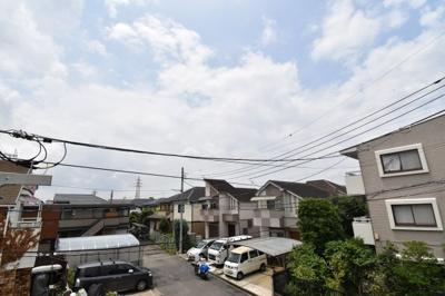 【展望】 | 府中市多磨町1丁目　中古戸建 | 景色を遮るものがないと、陽の光を長い時間浴びられます。空気も澄んでいるように感じますね。