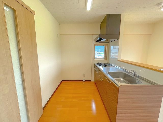 みつばちレジデンスの内装|中はこのようになっています
※間取り反転の場合あり、内装が若干異なる場合がございます