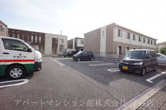 【駐車場】
