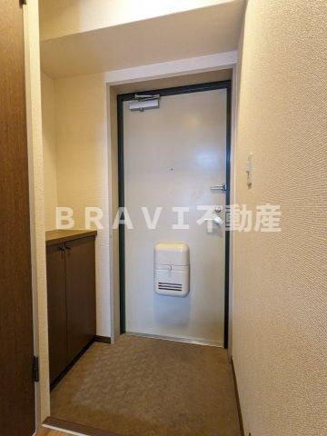 フォルム東三国　BRAVI不動産の玄関|【フォルム東三国】落ち着いた玄関です