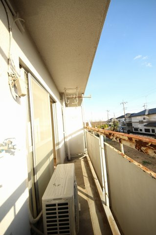 ビレッジハウス奈良部１号棟のバルコニー|バルコニーがあります