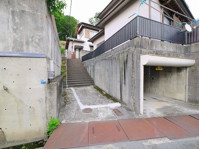 五条畑２丁目戸建の駐車場