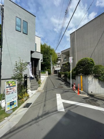 横浜市港南区上永谷4丁目 新築戸建て 緑豊かな住宅街 弘明寺の戸建て住宅 株式会社living Room 横浜市港南区上永谷4丁目 新築戸建て 緑豊かな住宅街 弘明寺の戸建て住宅 株式会社living Room