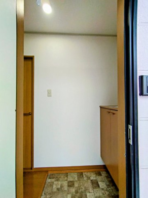 【玄関】 | ニューオーティスA棟