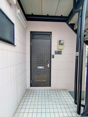 【玄関】 | ニューオーティスA棟