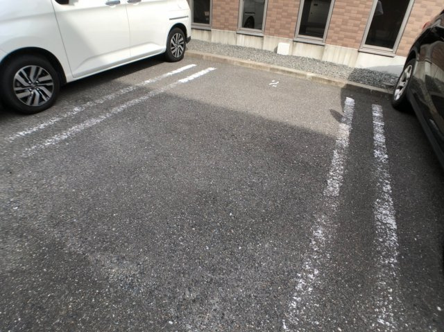 ヴィラオアシス　(近大　一人暮らし)の駐車場