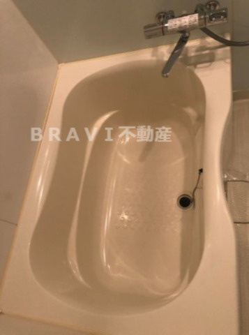 カスタリア堺筋本町　BRAVI不動産の浴室|【カスタリア堺筋本町】日々の疲れを癒すお風呂付です
