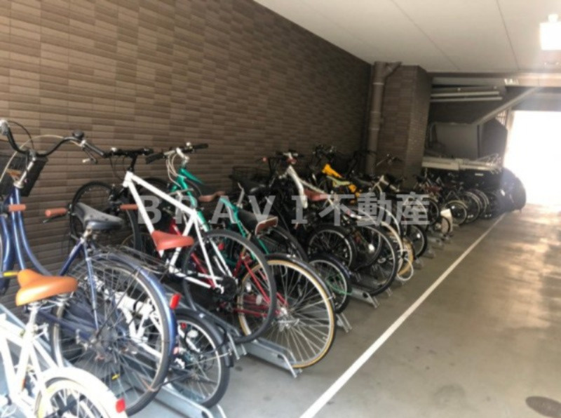 カスタリア堺筋本町　BRAVI不動産のその他共用部分|【カスタリア堺筋本町】駐輪場