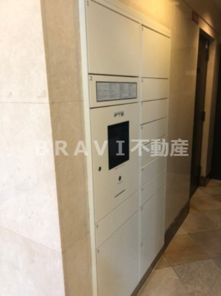 カスタリア堺筋本町　BRAVI不動産のその他共用部分|【カスタリア堺筋本町】宅配ボックス