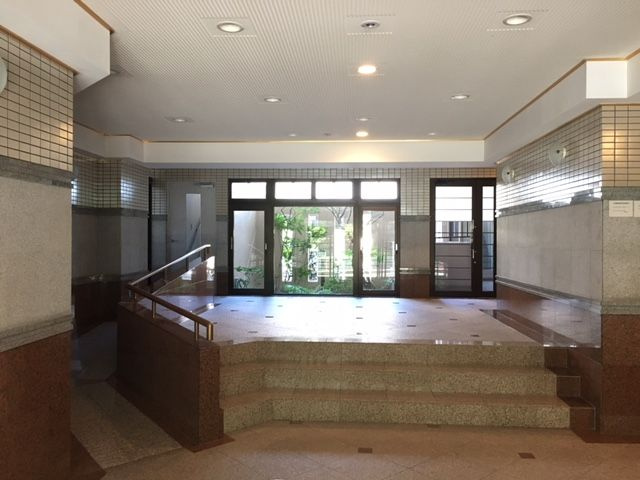 東急ドエルアルス長住中央公園のエントランス