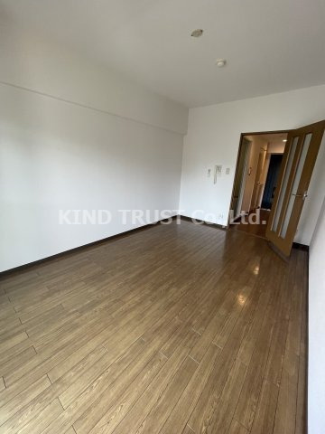 フォレスト106の居間・リビング