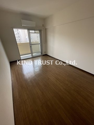 フォレスト106の居間・リビング