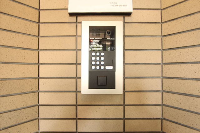 熊本市東区健軍２丁目の賃貸マンションのエントランス