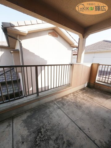 加古川市加古川町中津　中古戸建のバルコニー