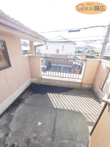 加古川市加古川町中津　中古戸建のバルコニー