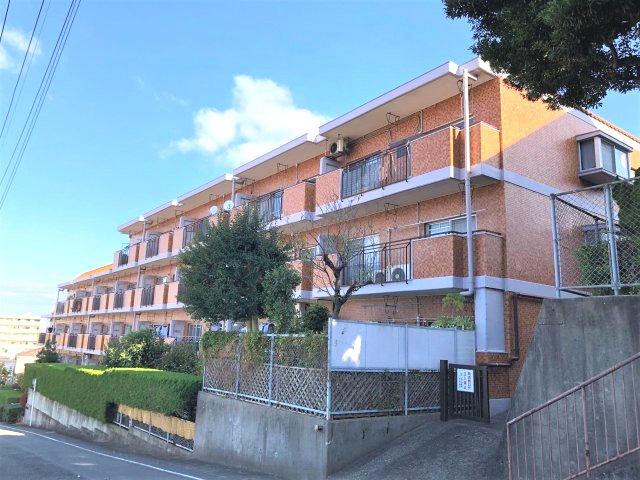 グリーンハイツ輝国の外観