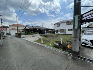 【前面道路含む現地写真】