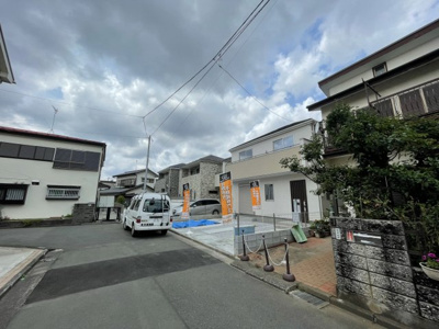 【前面道路含む現地写真】 | 仲介手数料無料　日野市西平山2丁目新築戸建て
