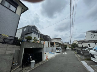【前面道路含む現地写真】