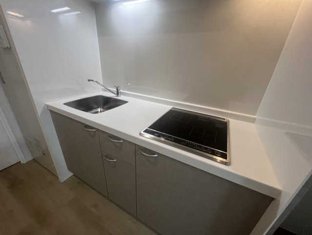 インプループ三宮イースト（旧パークサイド春日野道駅前）のキッチン