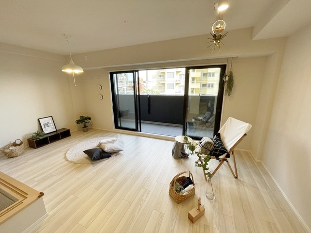 ワコーレヴィータ森北町の居間・リビング