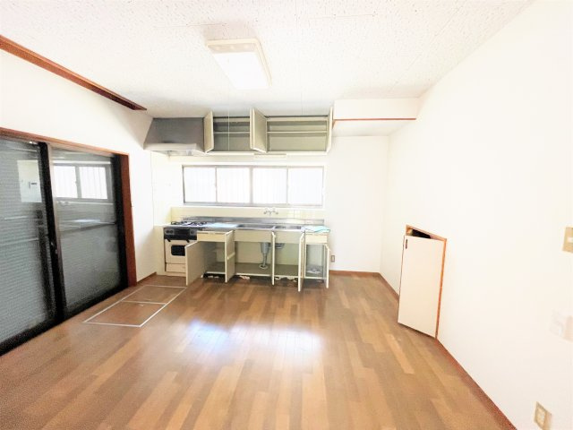 市原市馬立1899貸家の居間・リビング